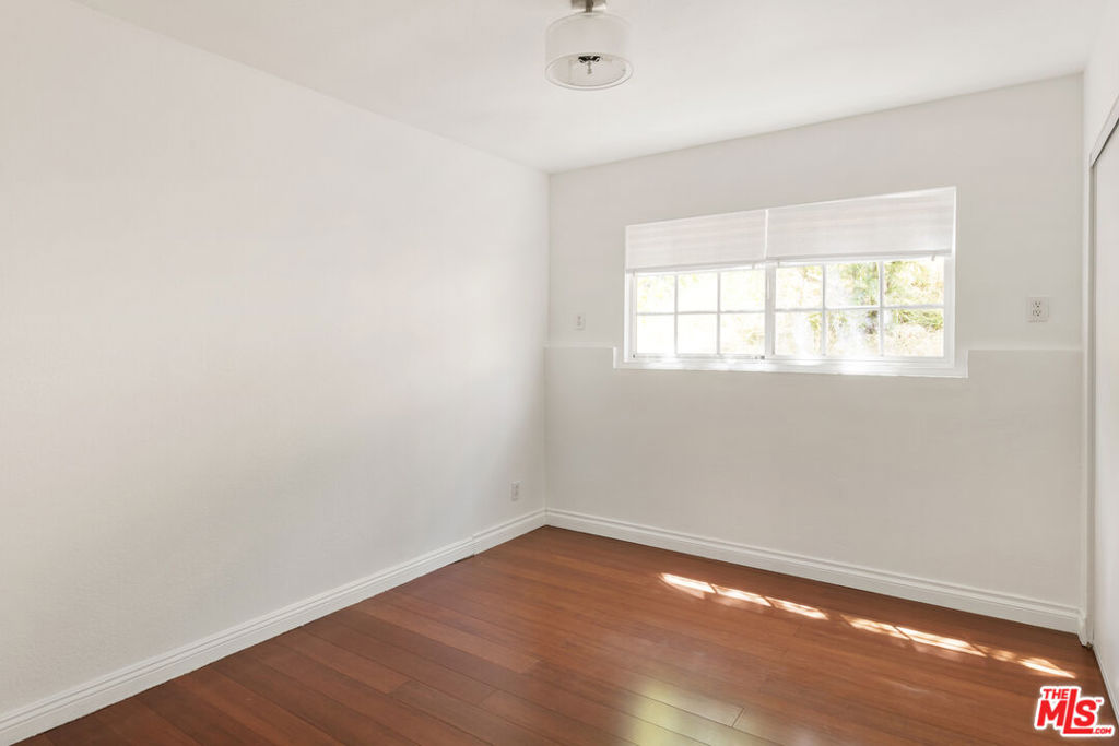 1561 Carmona Avenue Property Photo 43