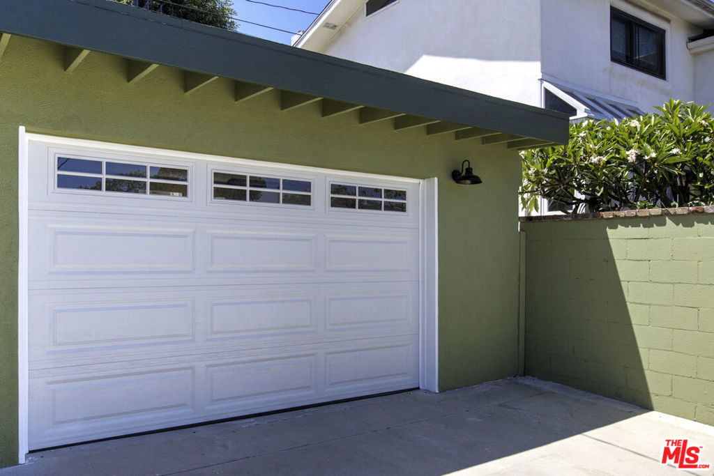 1561 Carmona Avenue Property Photo 49
