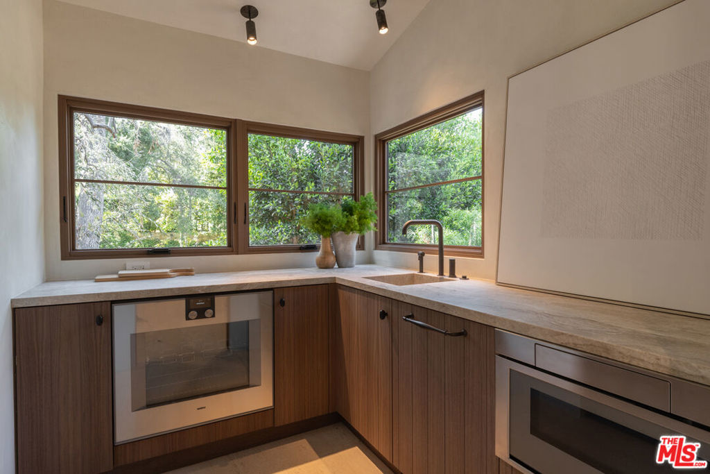 4146 High Valley Road Property Photo 13