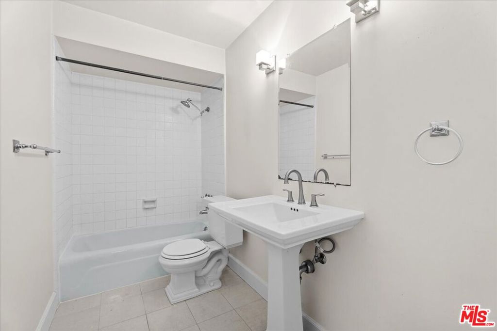 2311 4th Street 220 Property Photo 16