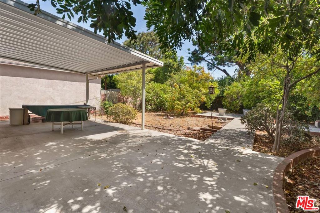 720 N Pass Avenue Property Photo 17