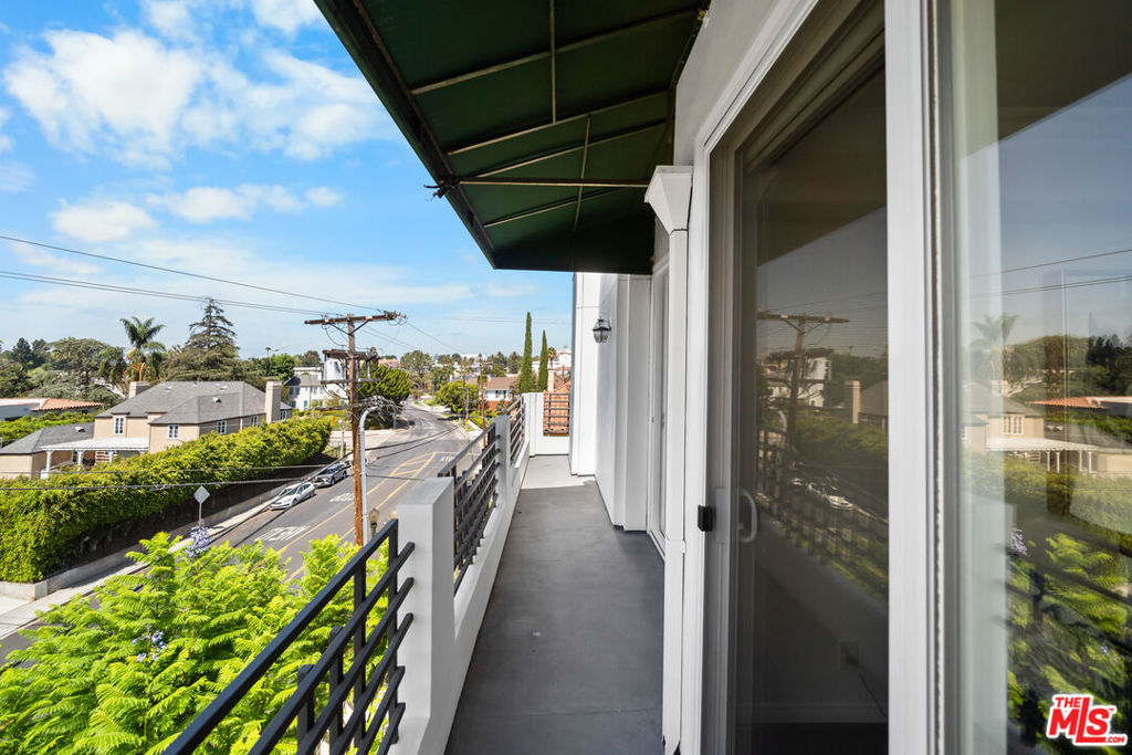 739 Lorraine Boulevard 402 Property Photo 24