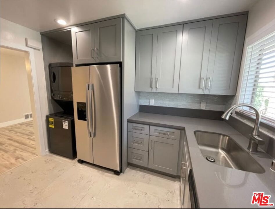 439 S Oakhurst Drive Property Photo 19