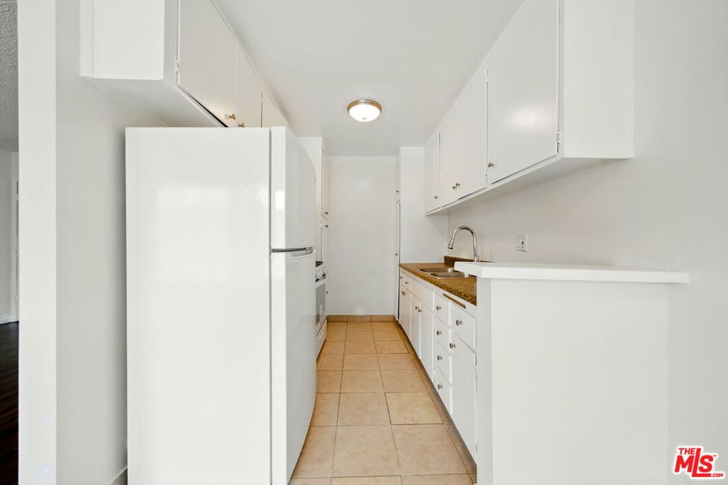 4100 W 1st Street 203 Property Photo 6