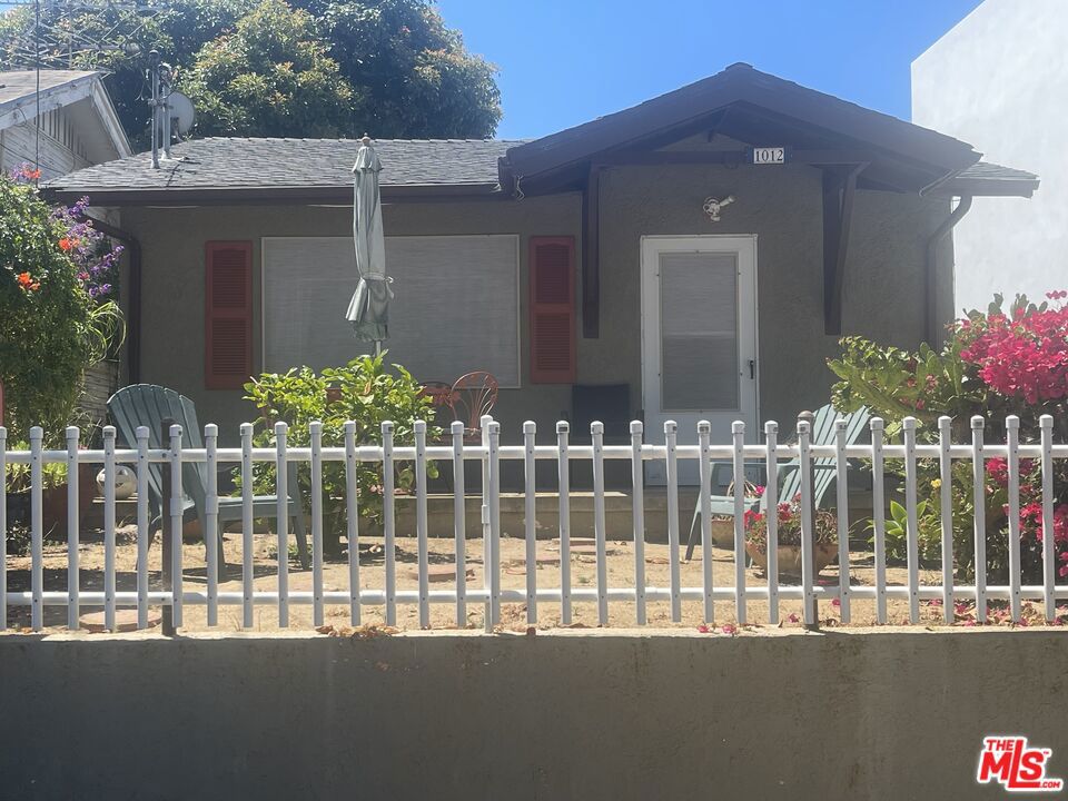 1012 Emerald Street Property Photo 1