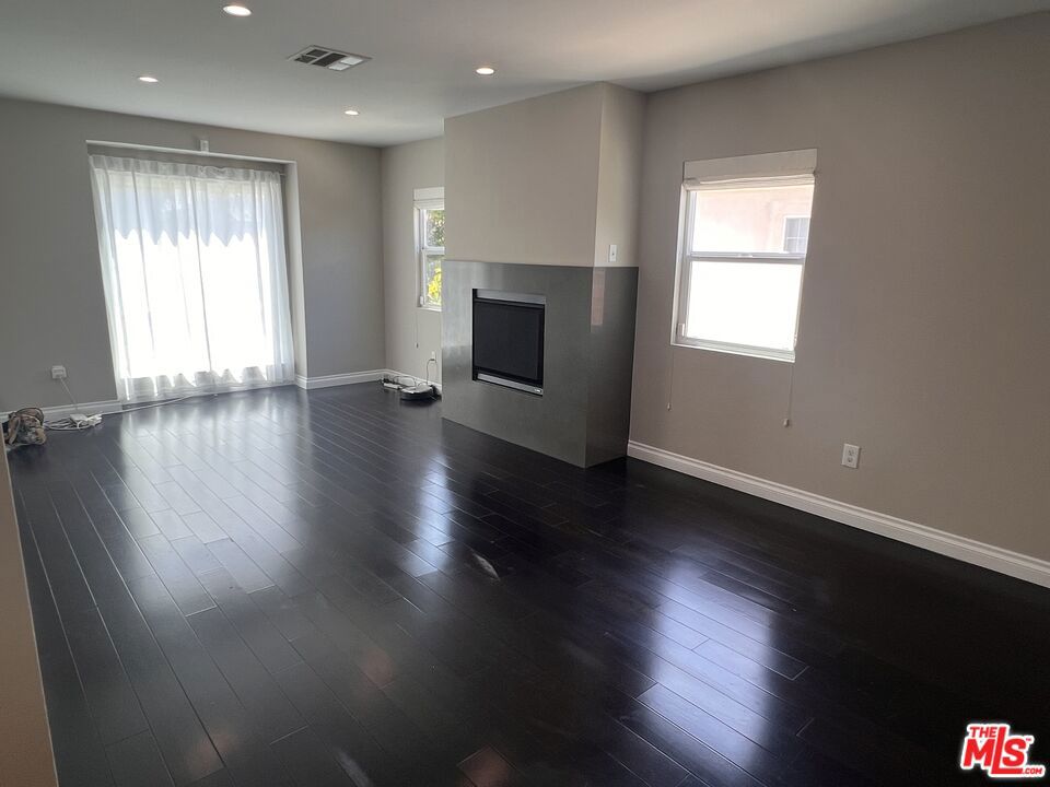 7865 Bleriot Avenue Property Photo 2