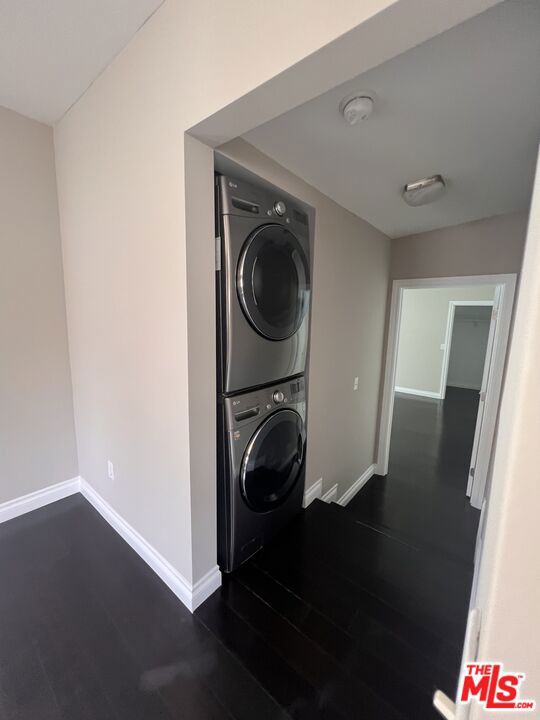 7865 Bleriot Avenue Property Photo 14