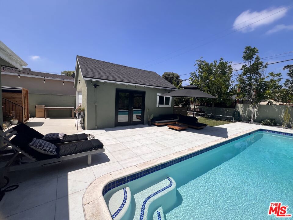 7865 Bleriot Avenue Property Photo 19