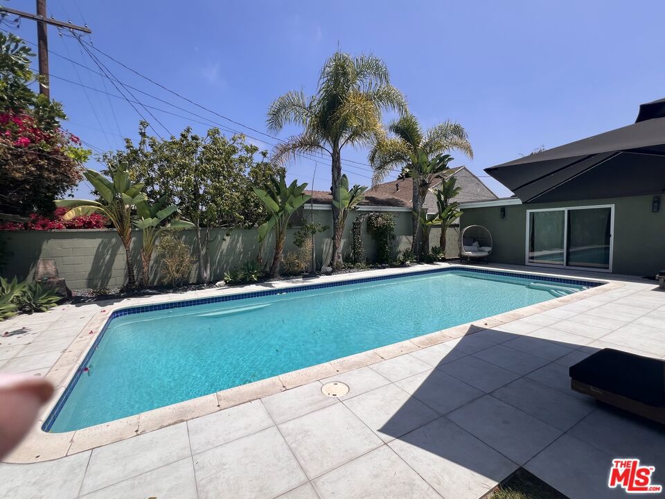 7865 Bleriot Avenue Property Photo 21