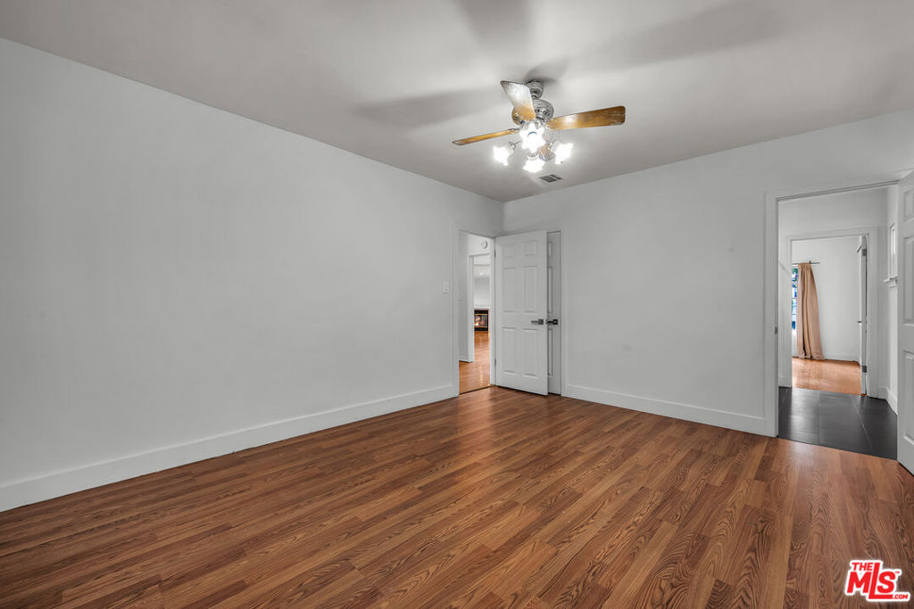 922 S Bundy Drive Property Photo 14