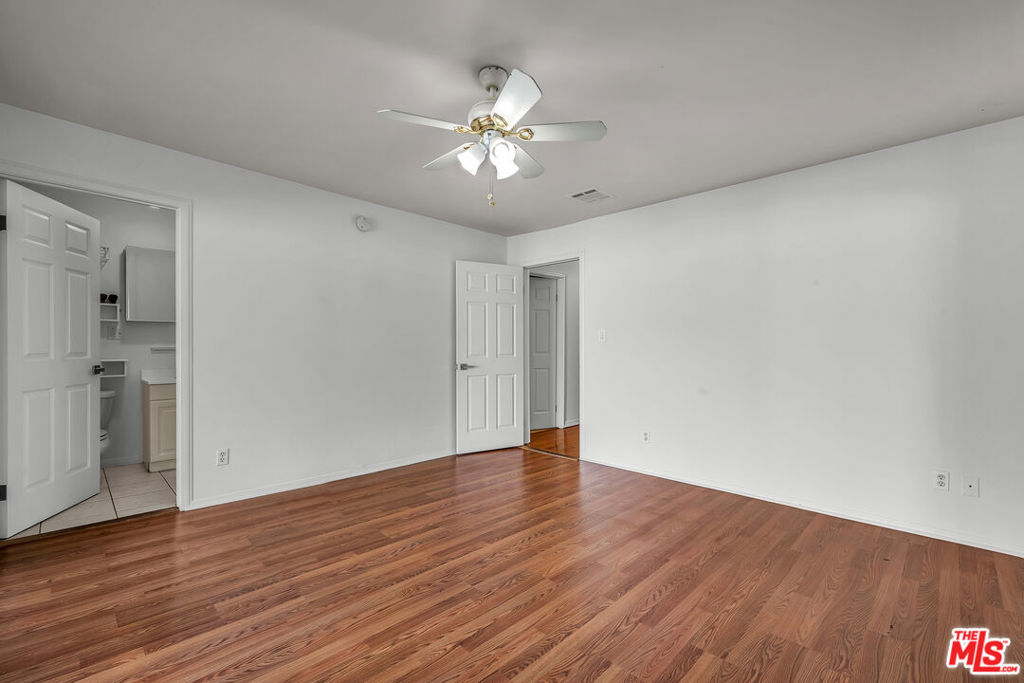 922 S Bundy Drive Property Photo 16