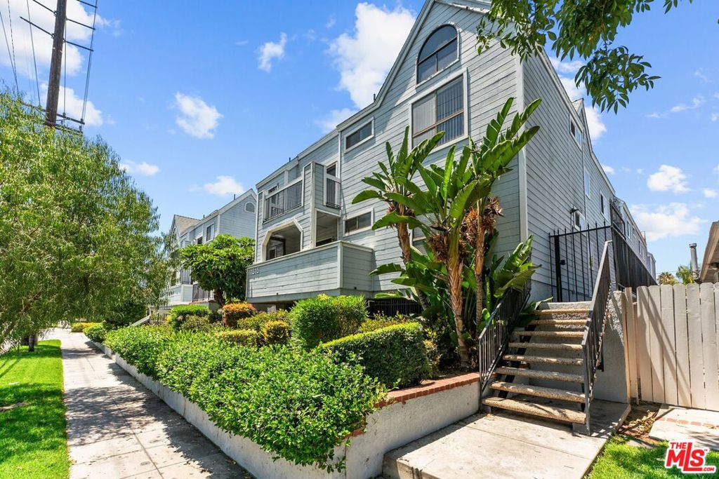 1819 W Alameda Avenue Property Photo 3