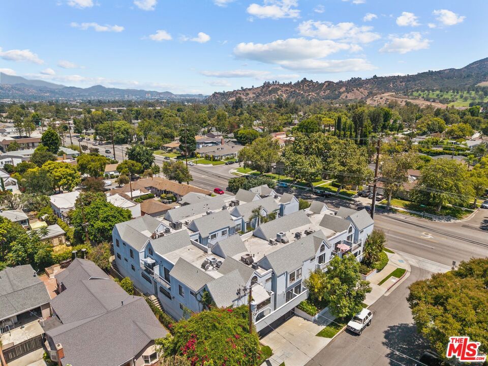 1819 W Alameda Avenue Property Photo 8