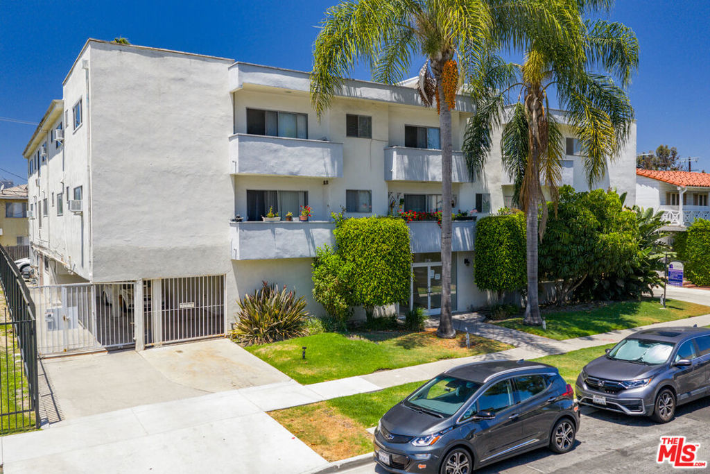 1041 S Corning Street Property Photo 1