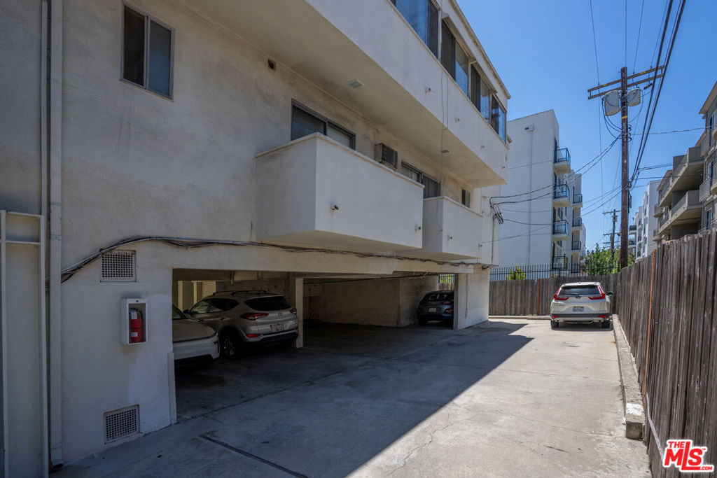 1041 S Corning Street Property Photo 15