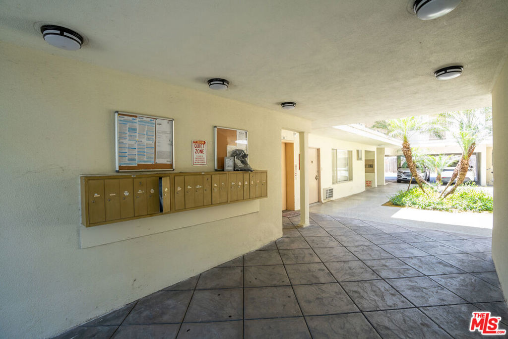 1041 S Corning Street Property Photo 18