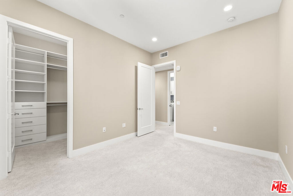 12705 Bluff Creek Drive 3 Property Photo 10