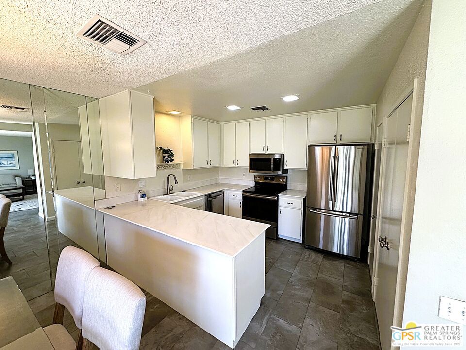 2615 N Whitewater Club Drive A Property Photo 2