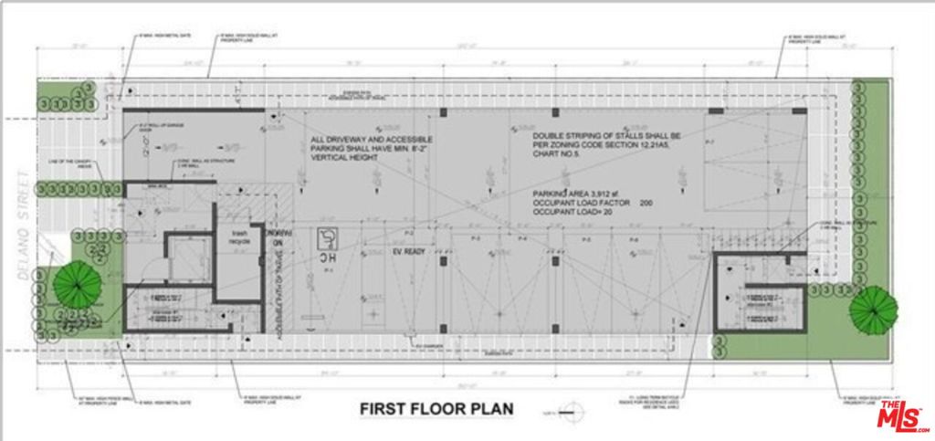 14822 Delano Street Property Photo 10