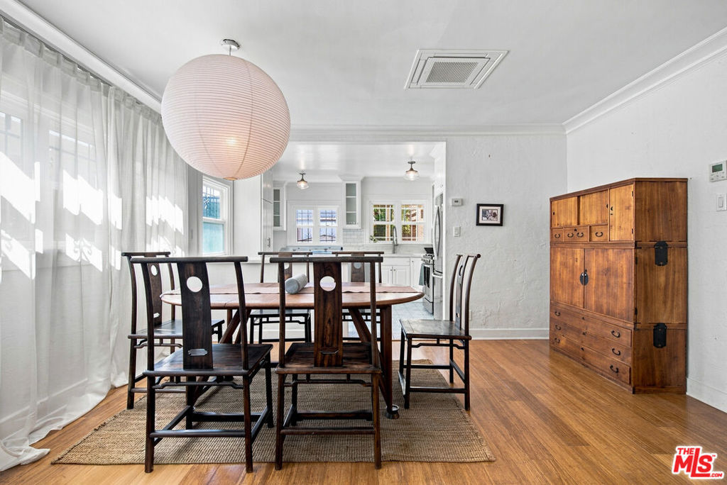 1308 W 56th Street Property Photo 6