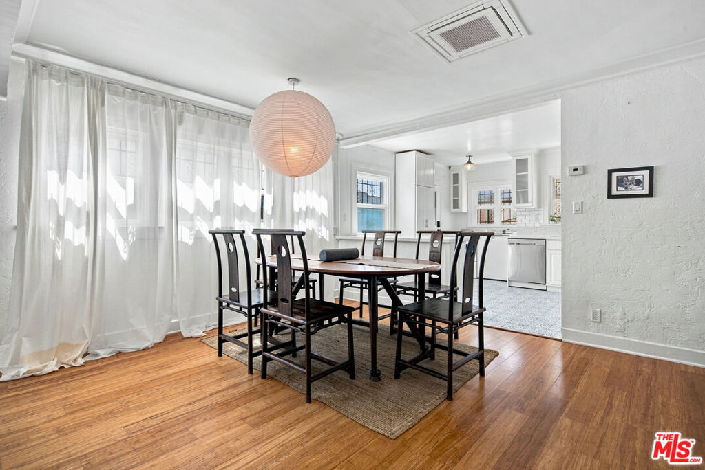 1308 W 56th Street Property Photo 7