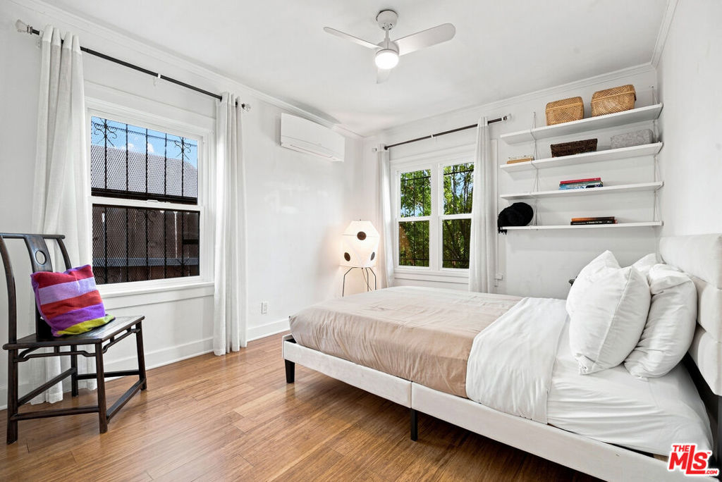 1308 W 56th Street Property Photo 13