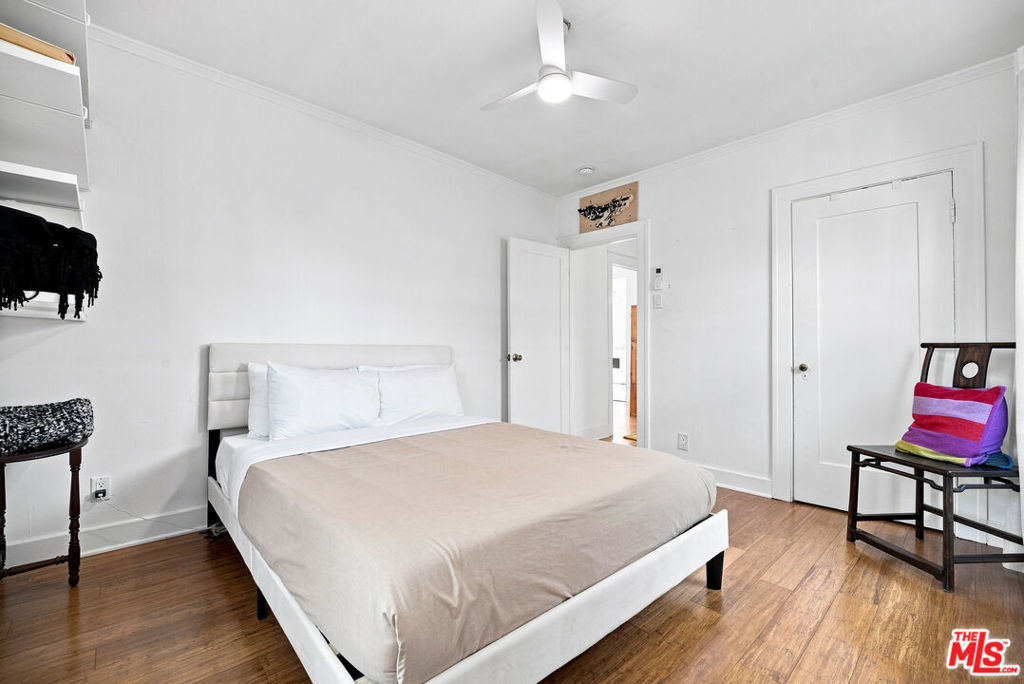 1308 W 56th Street Property Photo 14