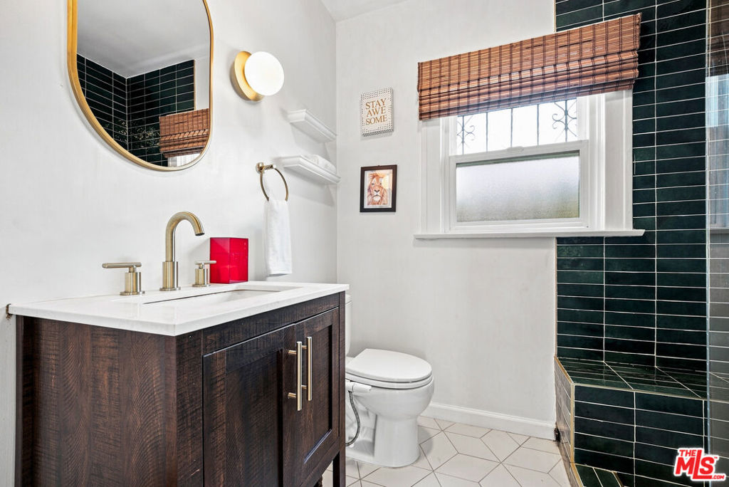 1308 W 56th Street Property Photo 16