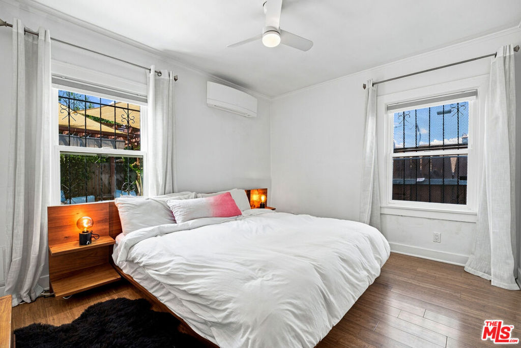 1308 W 56th Street Property Photo 19