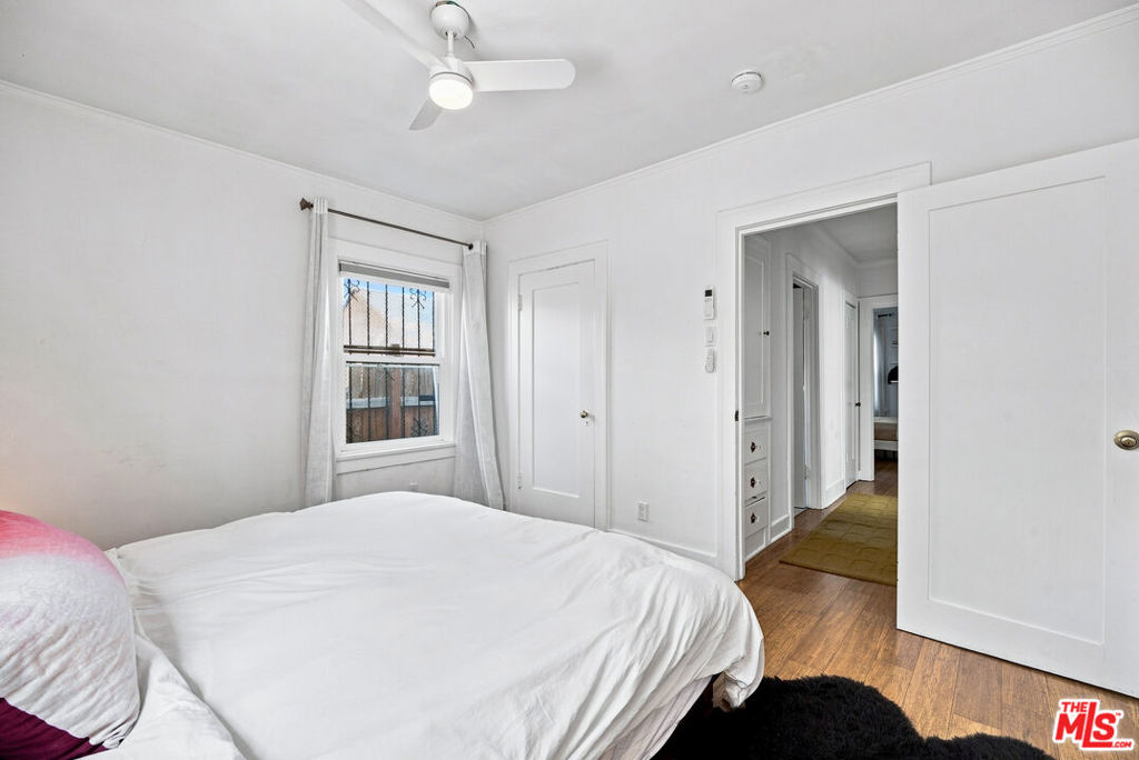 1308 W 56th Street Property Photo 20