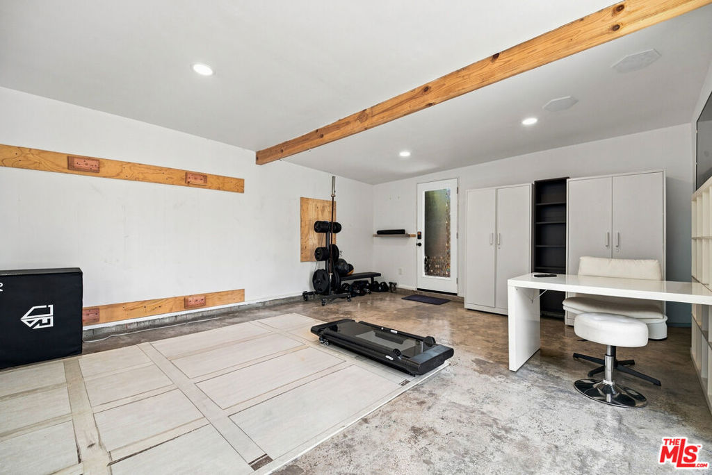 1308 W 56th Street Property Photo 22