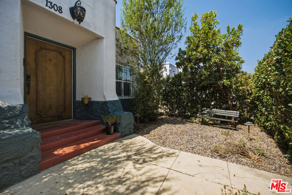 1308 W 56th Street Property Photo 34
