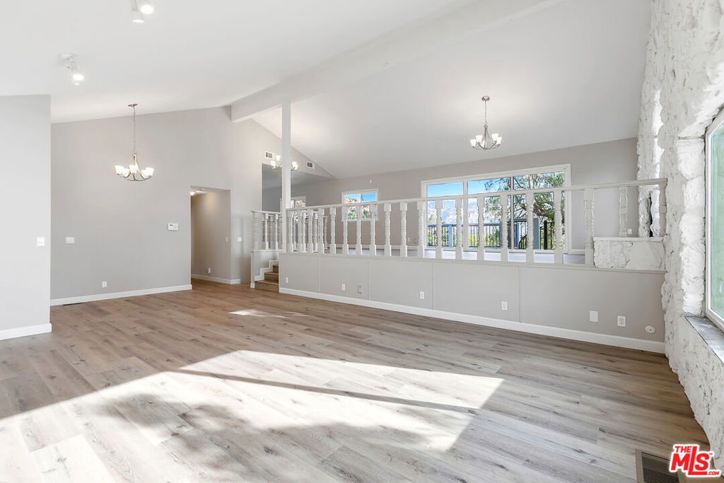 23937 Jensen Drive Property Photo 4