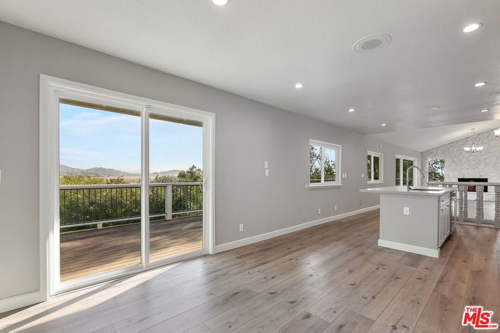 23937 Jensen Drive Property Photo 10