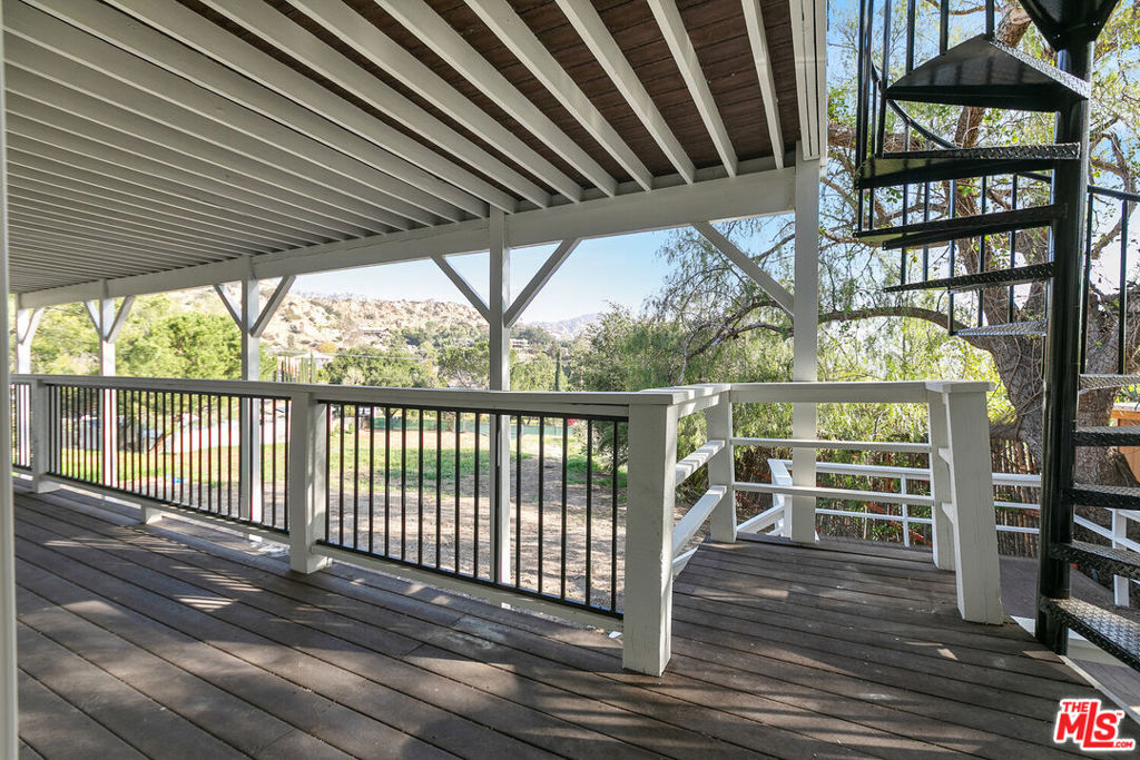 23937 Jensen Drive Property Photo 21