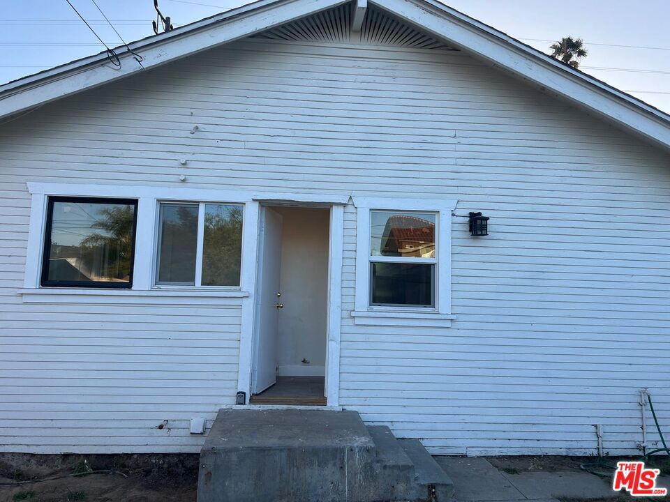 1028 Broad Avenue Property Photo 4