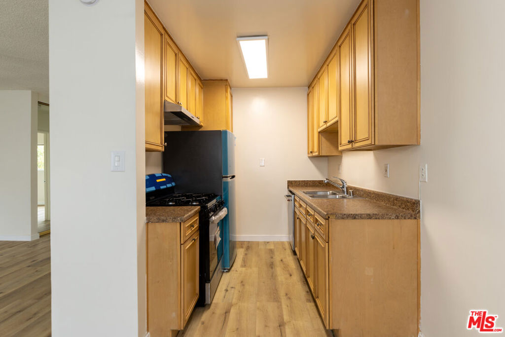 1295 Federal Avenue 14 Property Photo 10