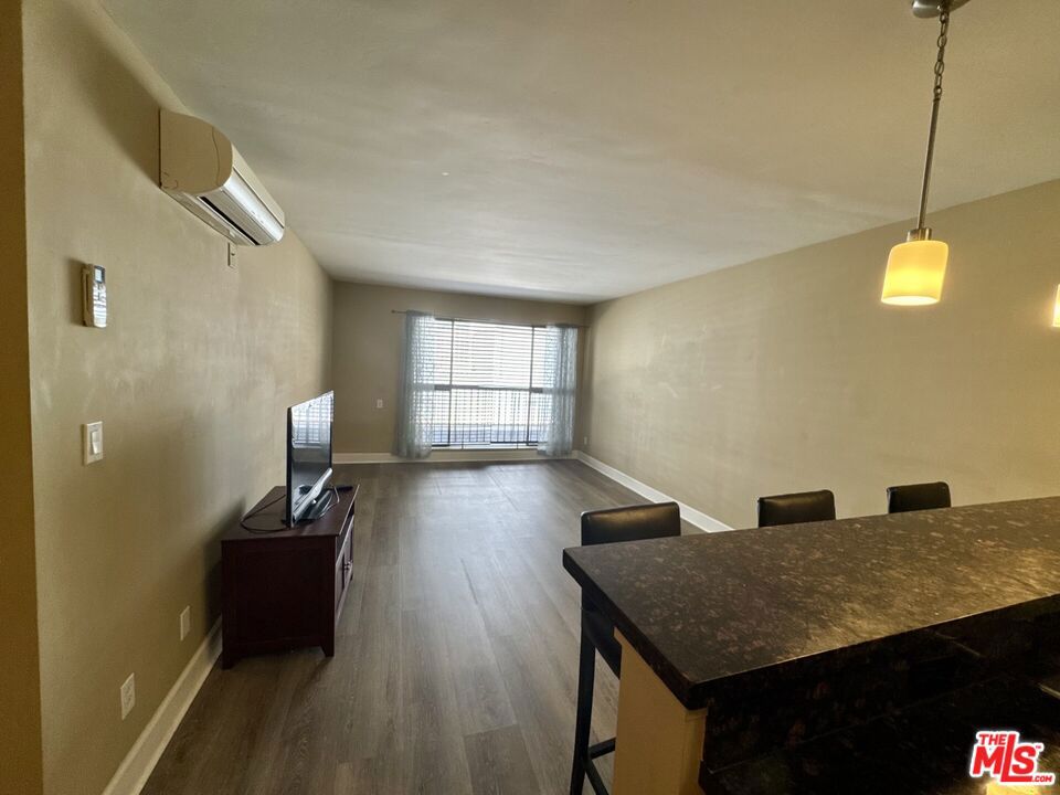 10982 Roebling Avenue 313 Property Photo 7