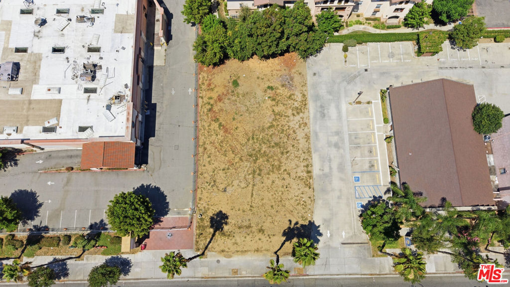 1447 S Garey Ave Property Photo 5