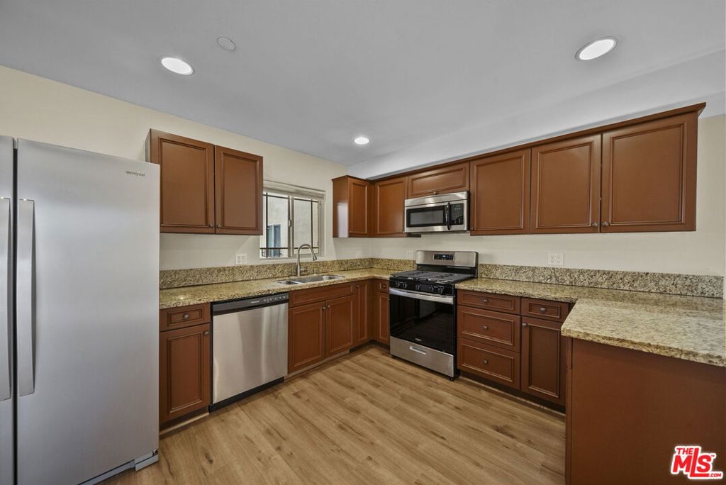 5315 Bellingham Avenue 204 Property Photo 9