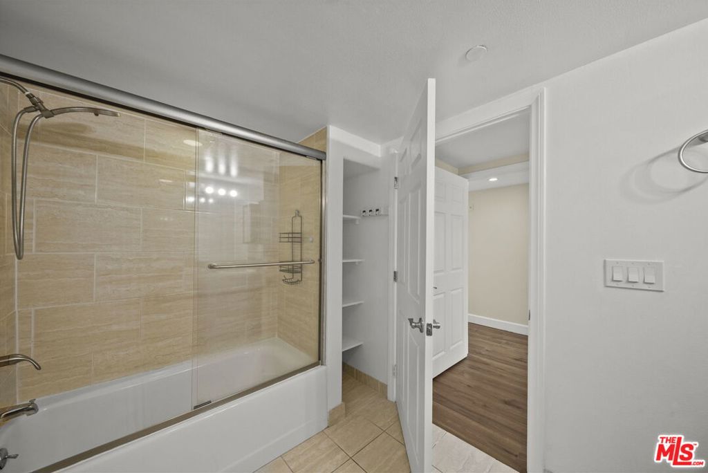 5315 Bellingham Avenue 204 Property Photo 20