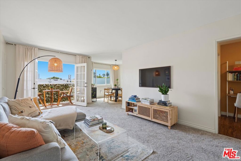 428 Hill Street 16 Property Photo 6