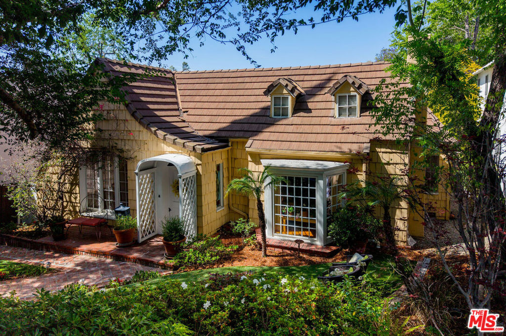 14413 Valley Vista Boulevard Property Photo 4
