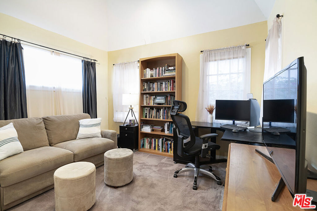 14413 Valley Vista Boulevard Property Photo 19