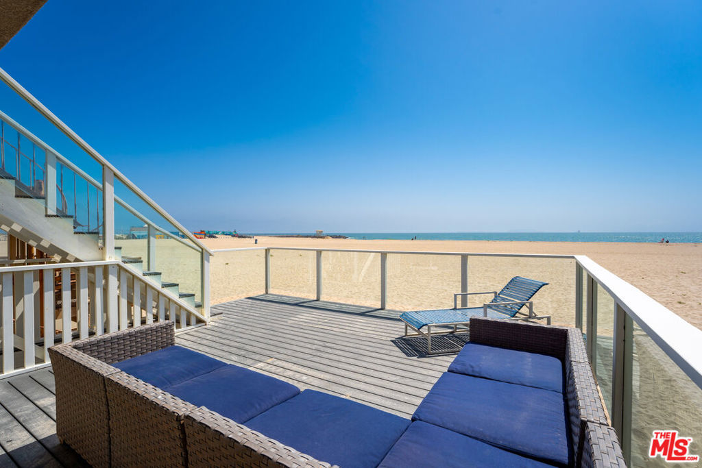 305 Ocean Drive Property Photo 11