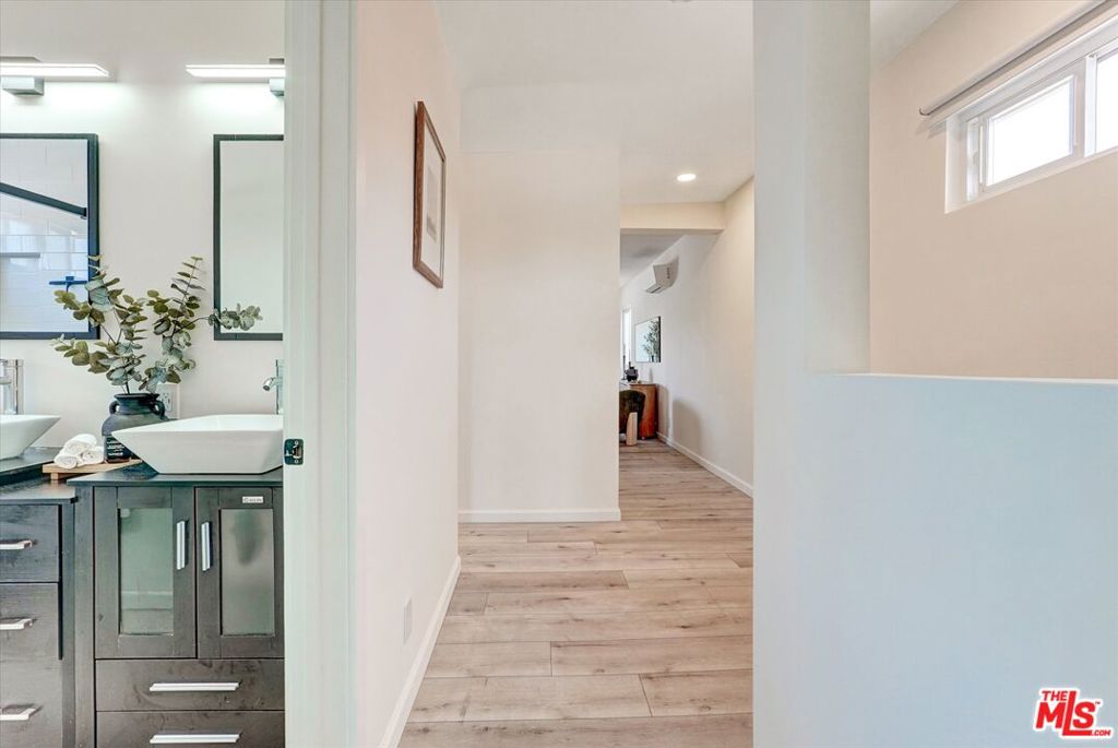 11803 National Boulevard Property Photo 16