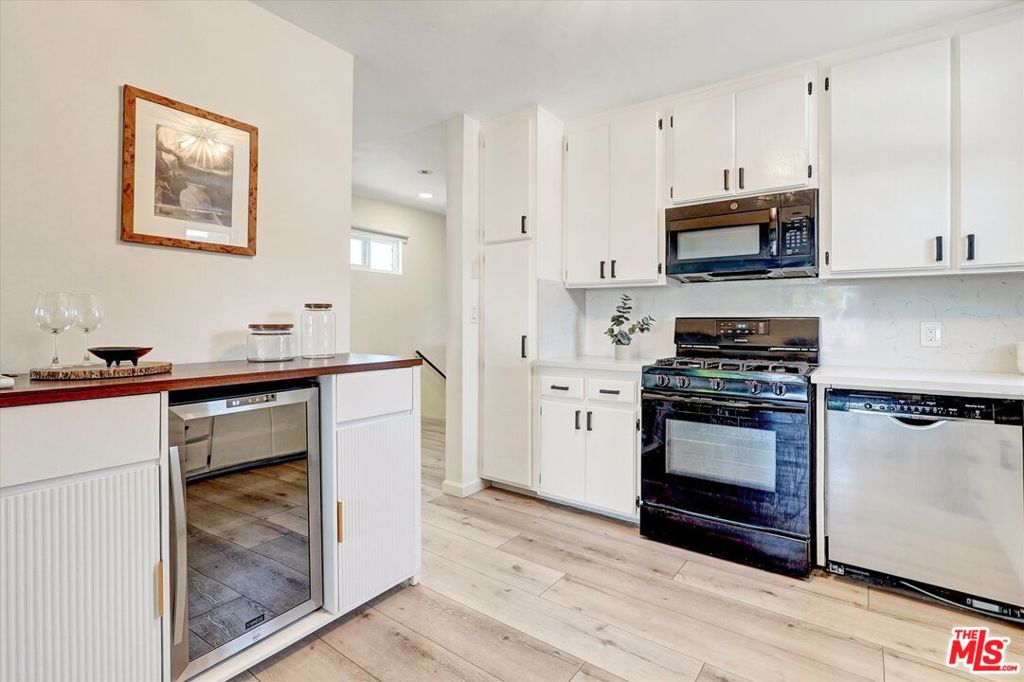 11803 National Boulevard Property Photo 27