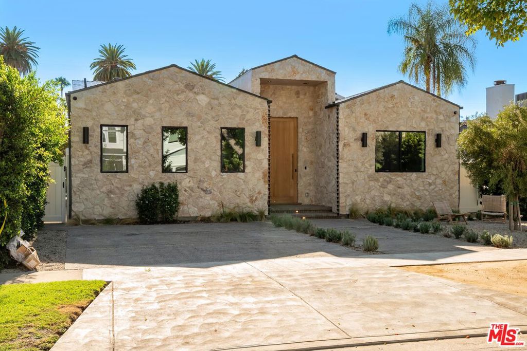 4641 Vesper Avenue Property Photo