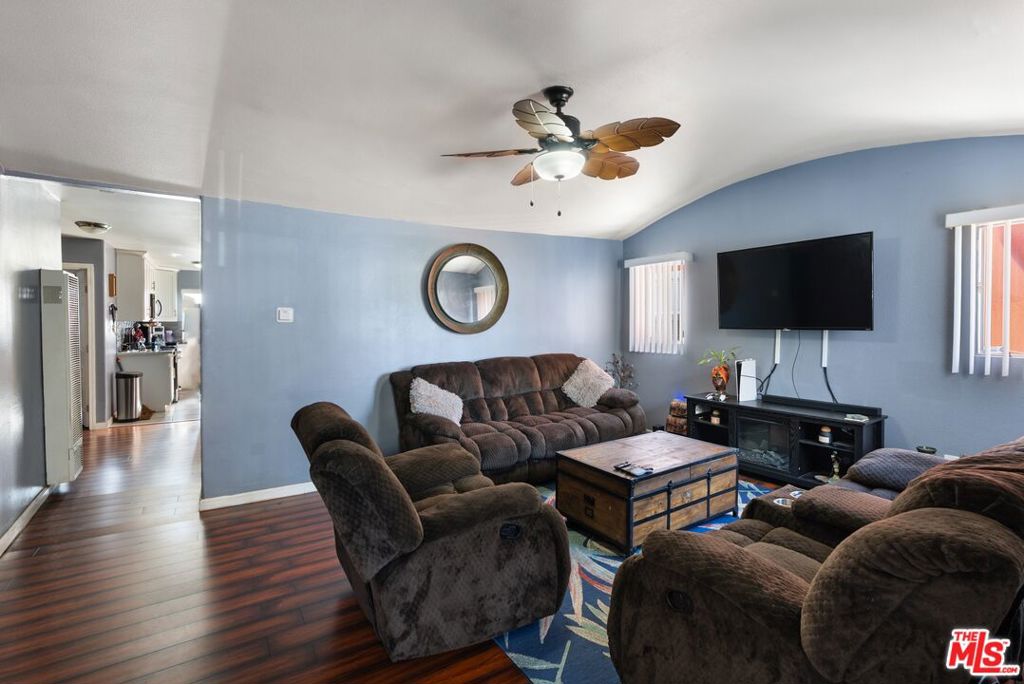 7414 Brighton Avenue Property Photo 6
