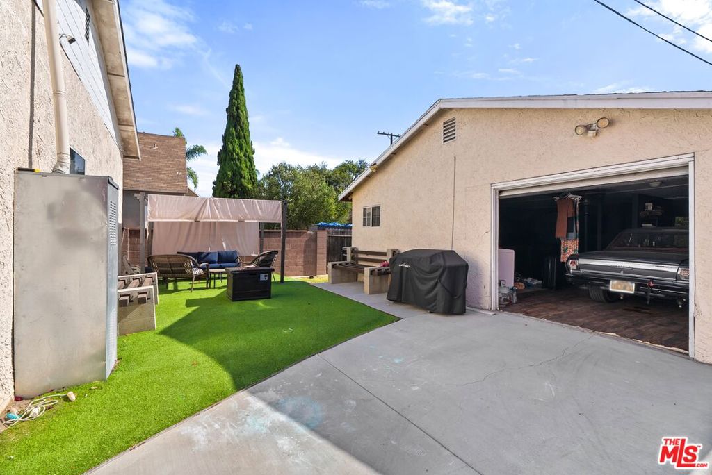 7414 Brighton Avenue Property Photo 26